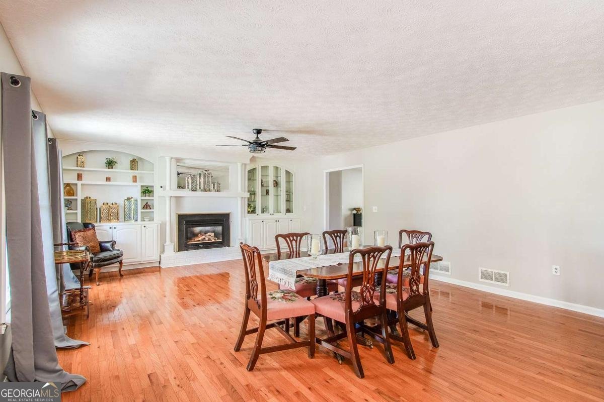 3925 MARK LAKE Road Cumming - Photo 8