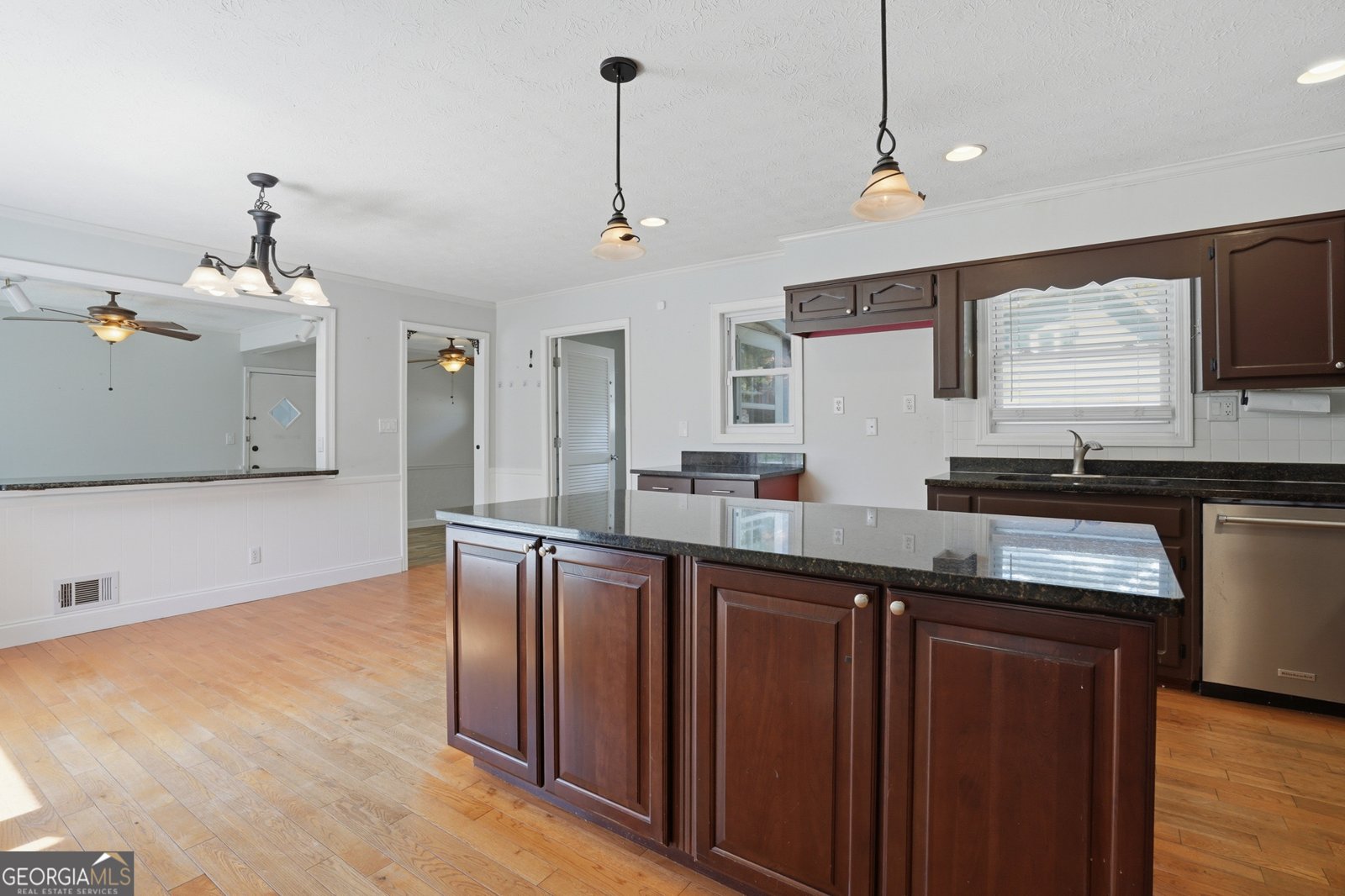 402 Emily Drive Lilburn - Photo 7