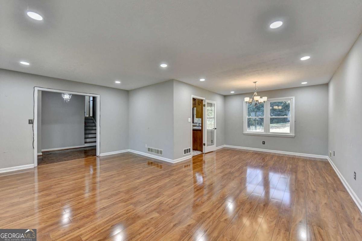 1249 Renee Drive Lilburn - Photo 10