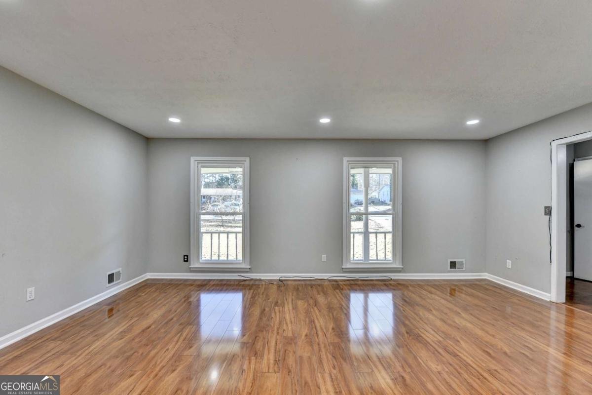 1249 Renee Drive Lilburn - Photo 8