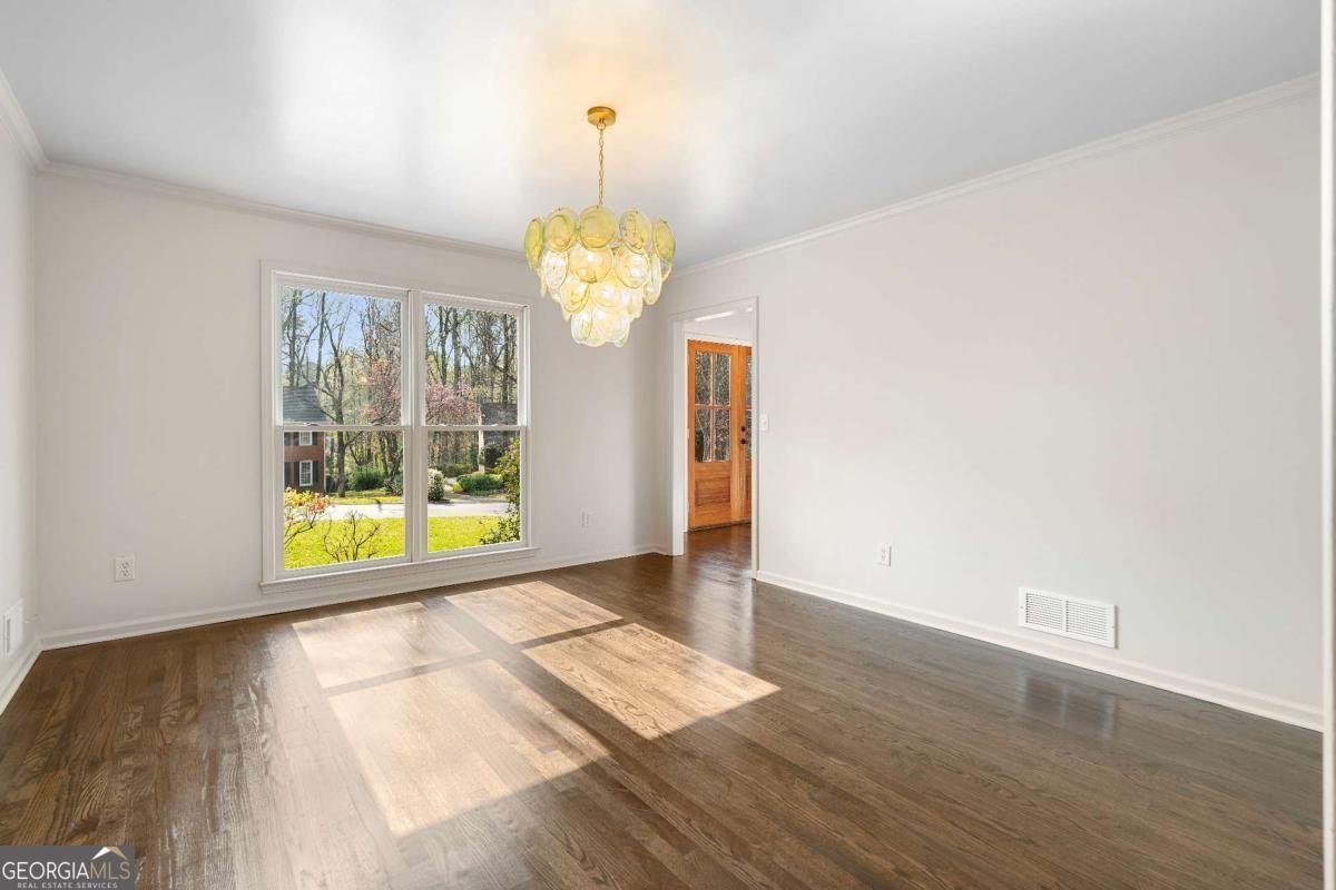 490 Guilford Circle Marietta - Photo 10