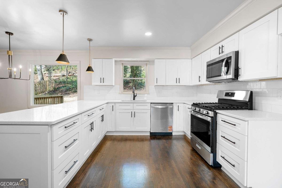 490 Guilford Circle Marietta - Photo 12