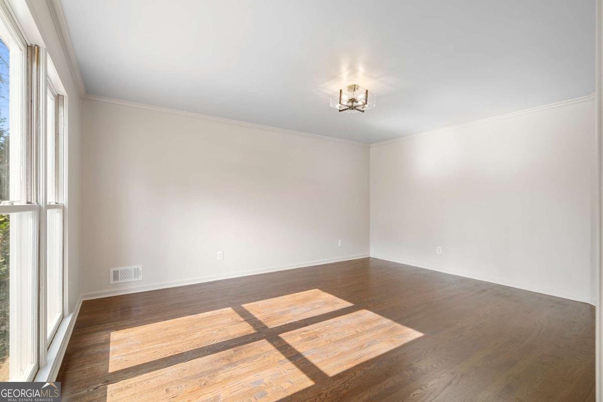 490 Guilford Circle Marietta - Photo 7