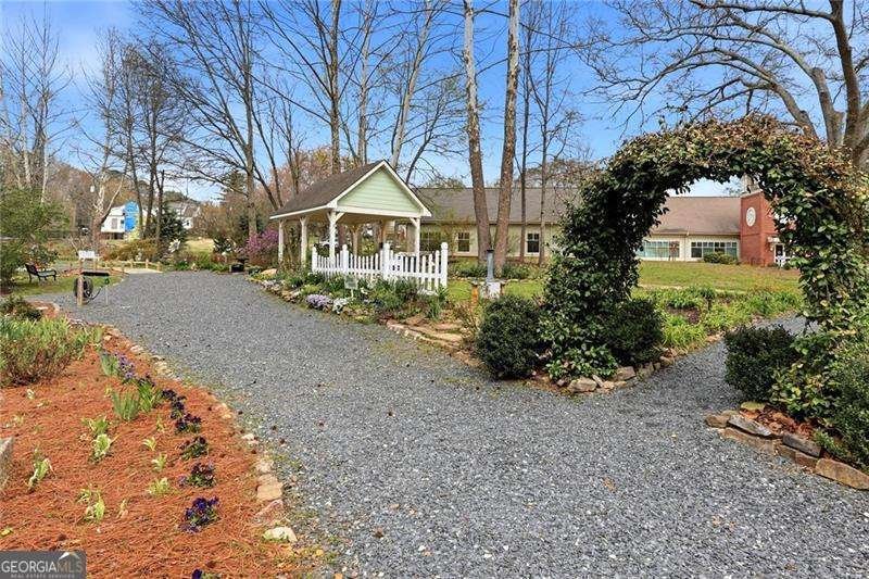 275 Strippling Street Ball Ground - Photo 30