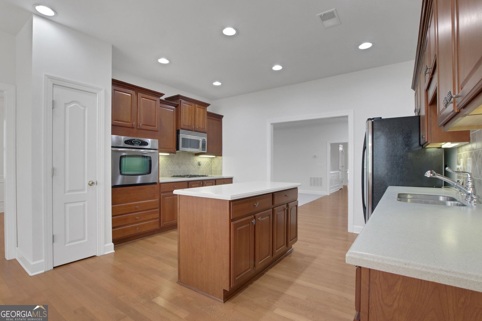 3375 Olivia Court Cumming - Photo 18