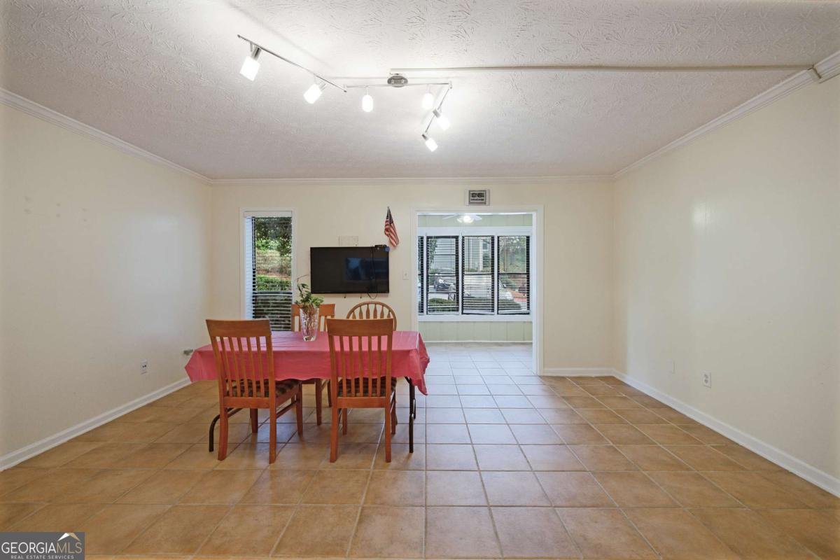 303 Summit North Drive Atlanta - Photo 18