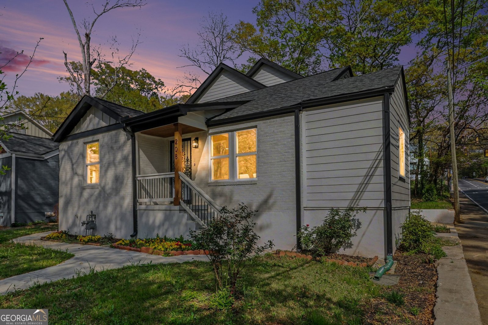 208 Watson Circle Atlanta - Photo 1