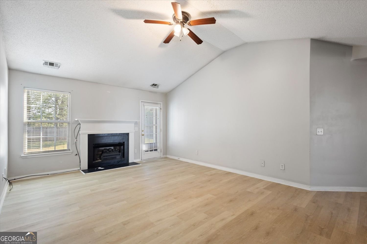 118 Covington Cove Byron - Photo 11