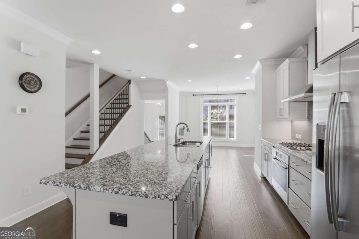 2051 Glenview Park Circle Duluth - Photo 10