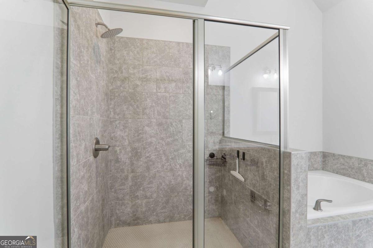 2051 Glenview Park Circle Duluth - Photo 24