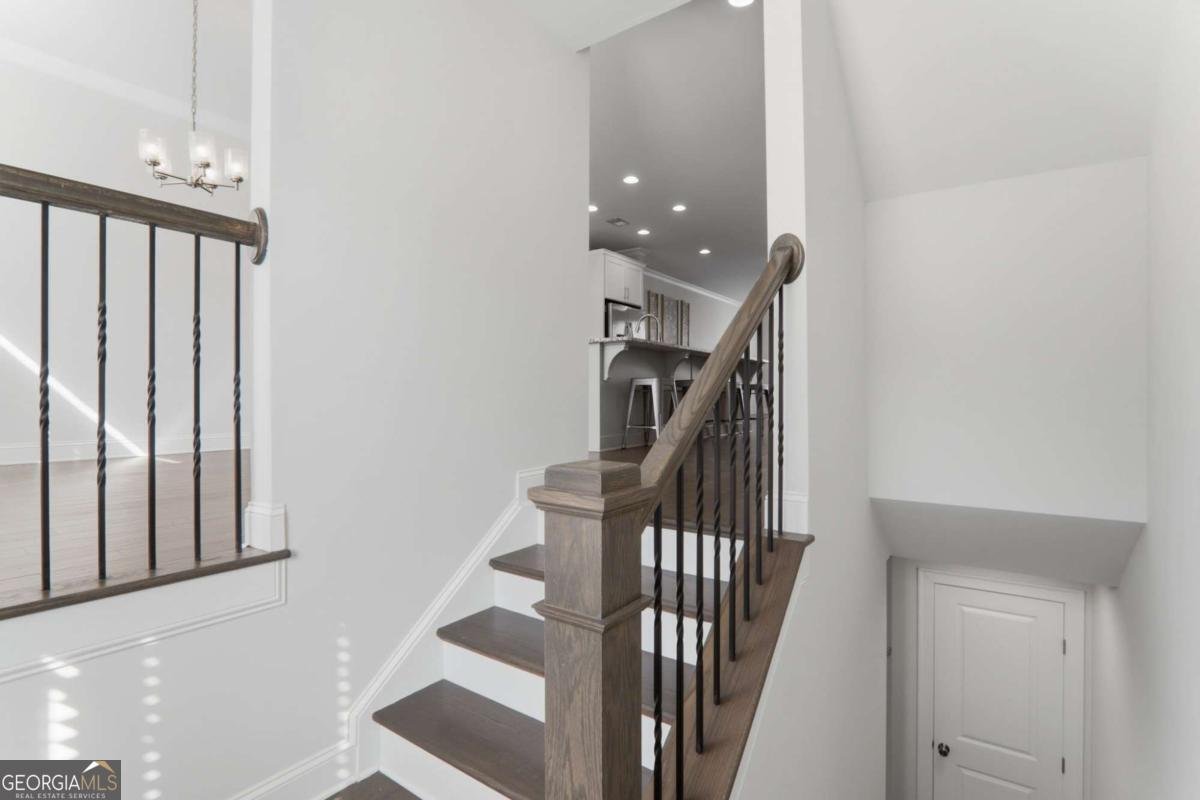 2051 Glenview Park Circle Duluth - Photo 6