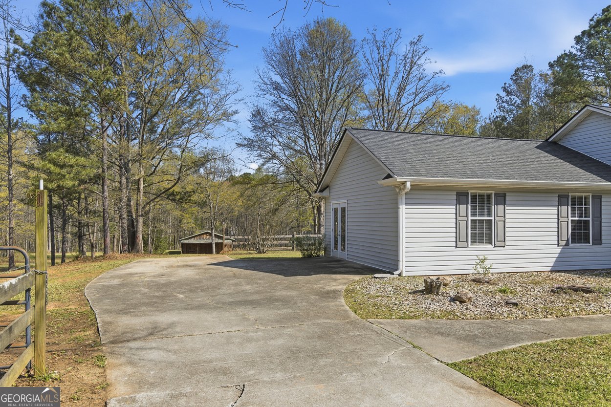 1255 Coan Drive Locust Grove - Photo 6