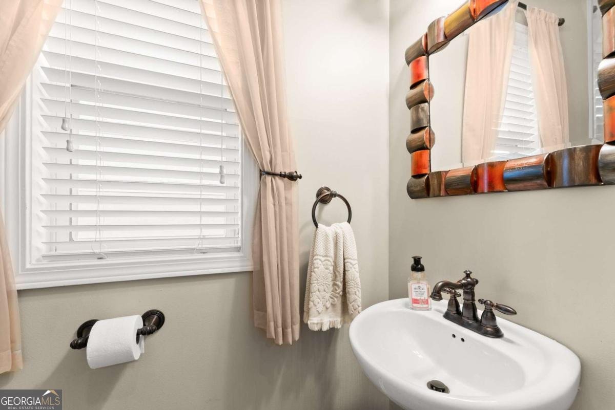 5725 Weddington Drive Cumming - Photo 15