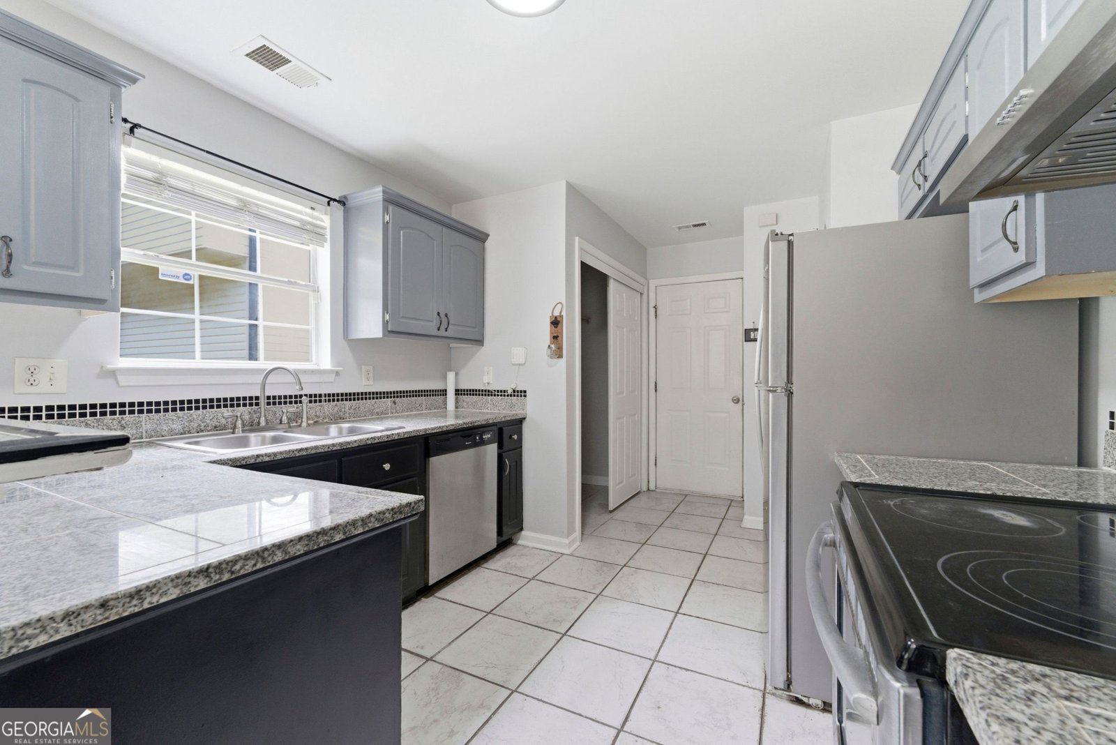 8244 Wynfield Drive Jonesboro - Photo 6