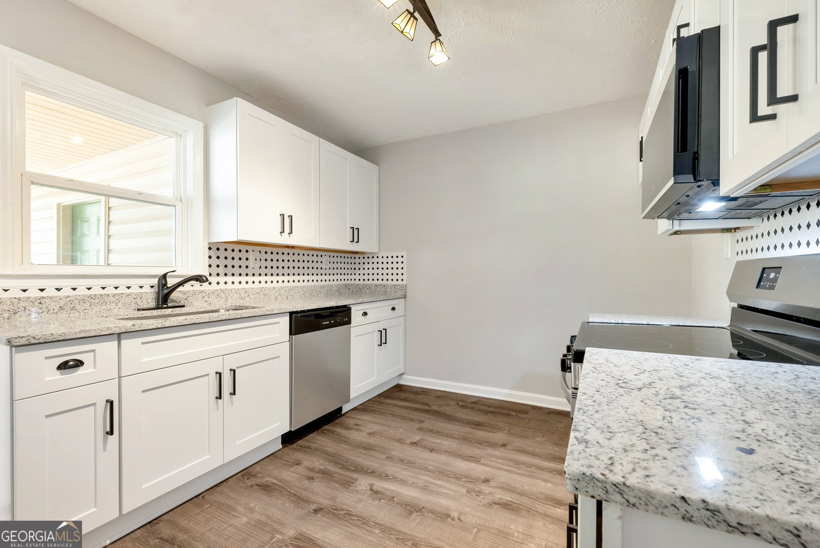 726 Peachtree Road Jefferson - Photo 12