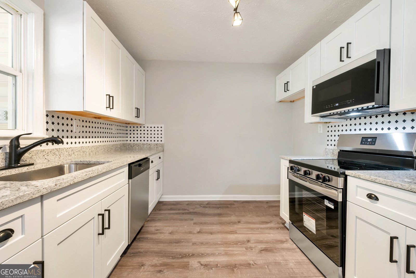 726 Peachtree Road Jefferson - Photo 14