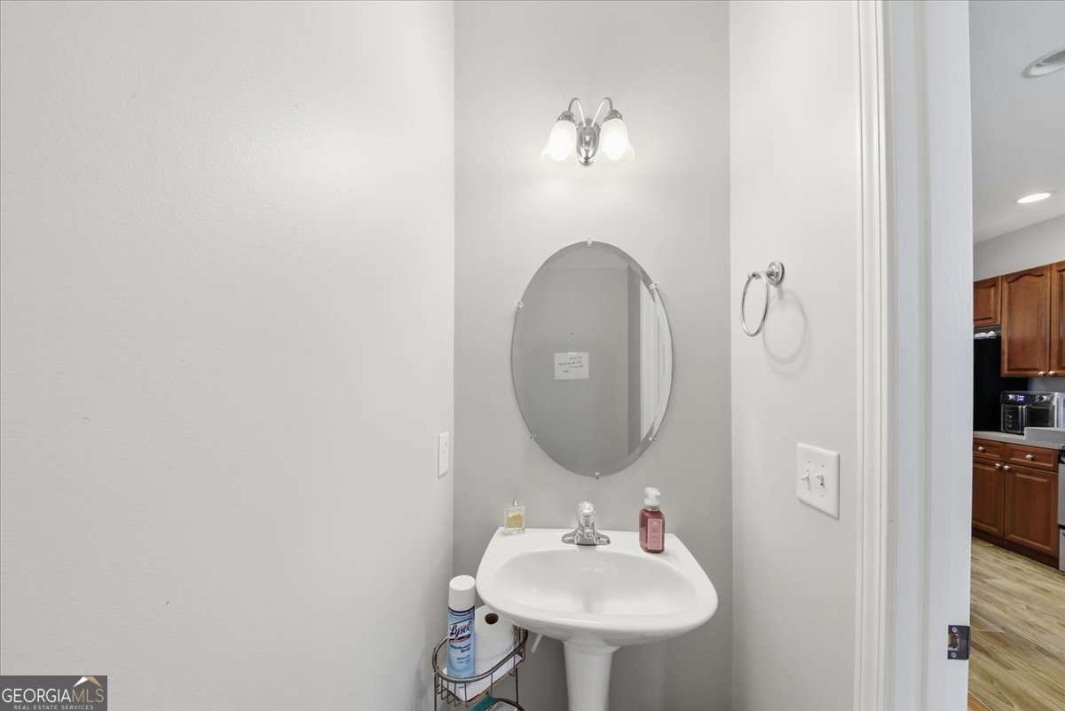 1984 Hoods Fort Circle Kennesaw - Photo 7