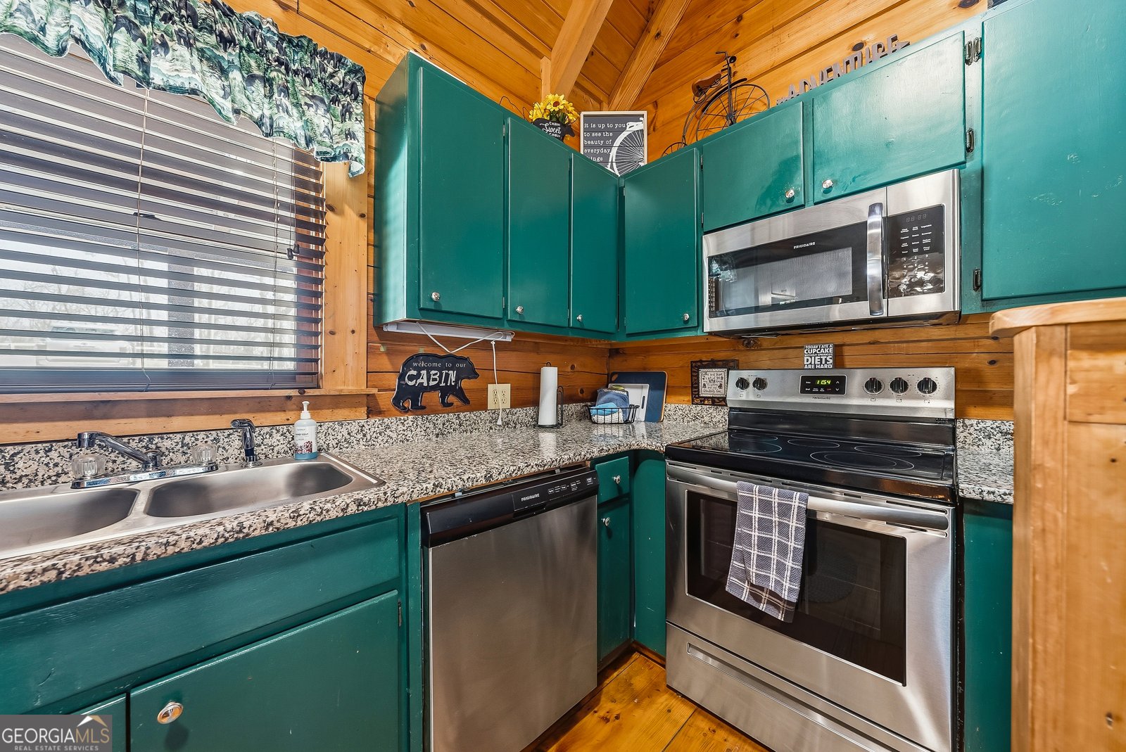 2136 Hines Gap Road Warm Springs - Photo 12