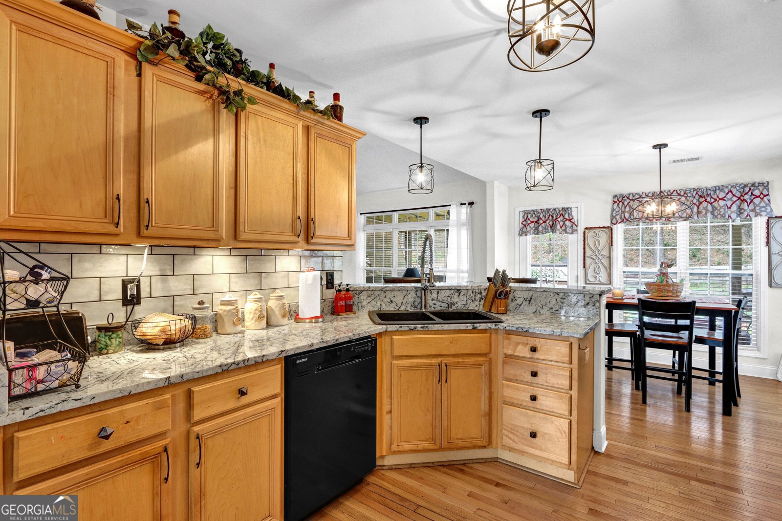 9020 Farm Shaw Drive Gainesville - Photo 15