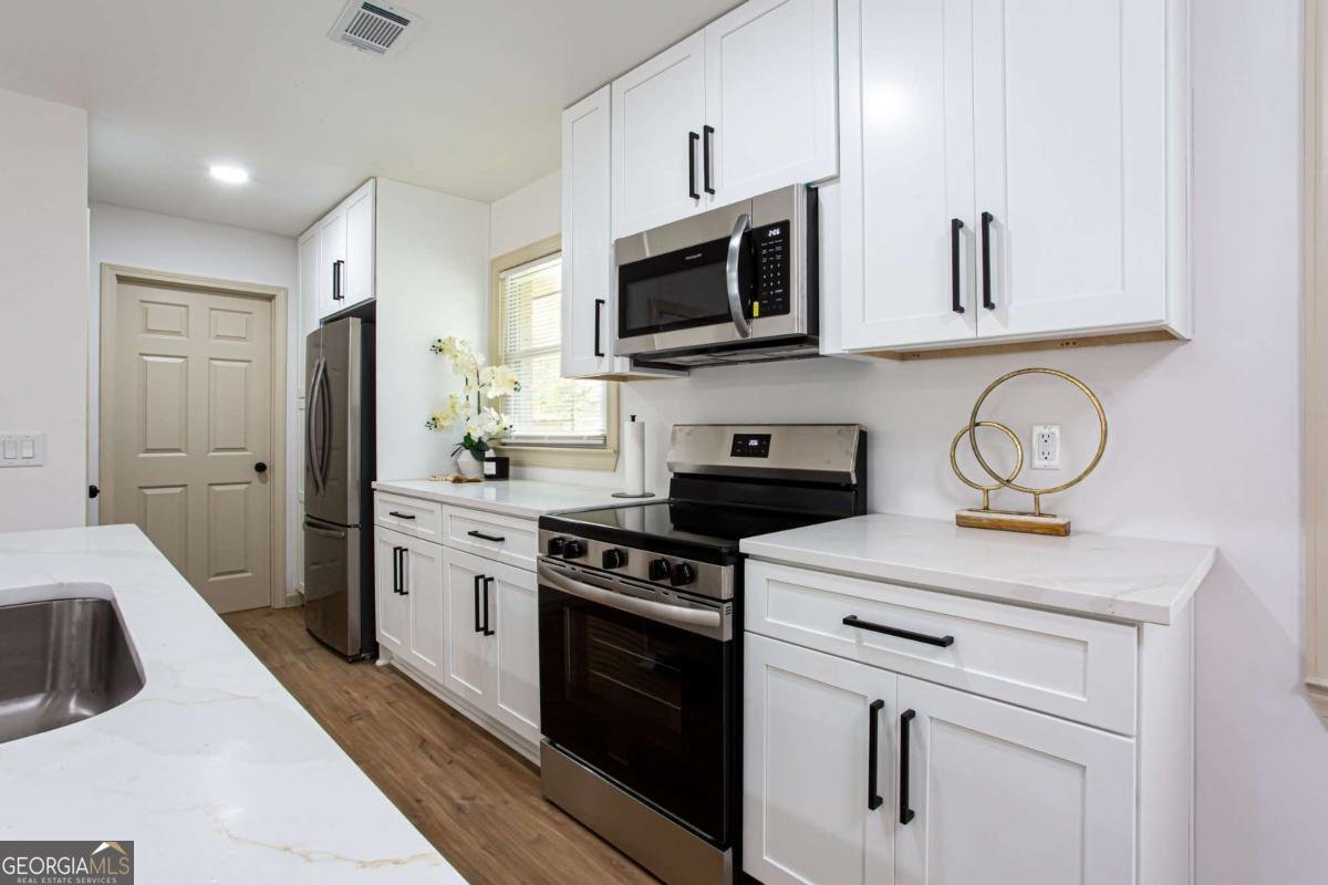 1318 Needmore Street Conyers - Photo 11