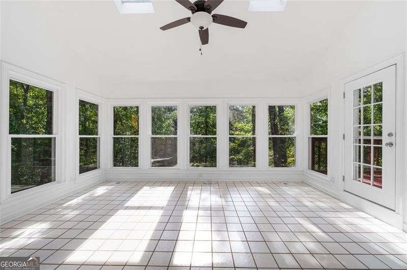 8705 River Bluff Lane Roswell - Photo 17