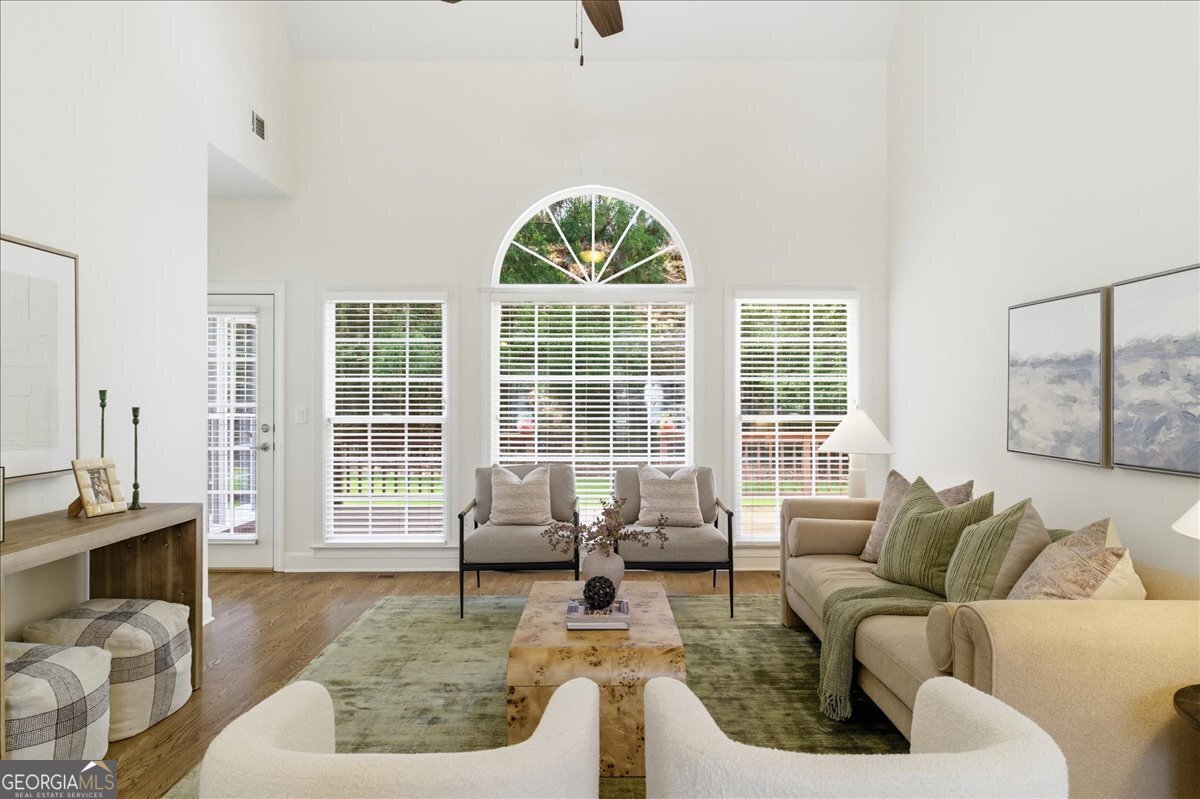 565 Kings County Court Milton - Photo 10