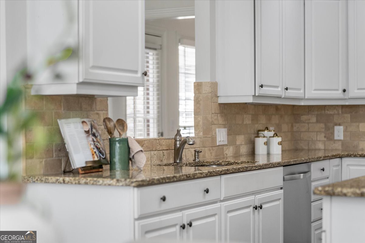 565 Kings County Court Milton - Photo 21