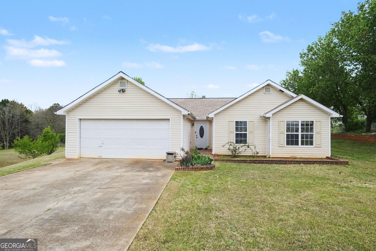 4661 Turning Leaf Drive Gillsville - Photo 1