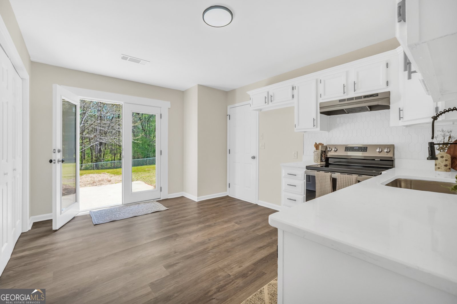 109 William Court Jenkinsburg - Photo 10