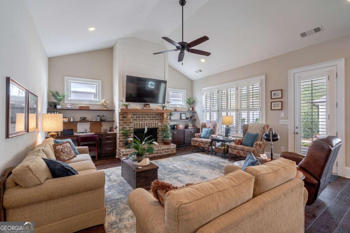 4082 Greenleffe Drive Statham - Photo 13