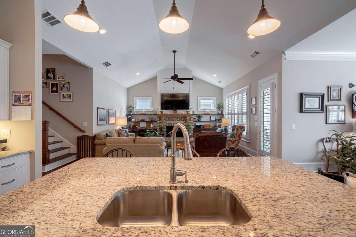 4082 Greenleffe Drive Statham - Photo 23