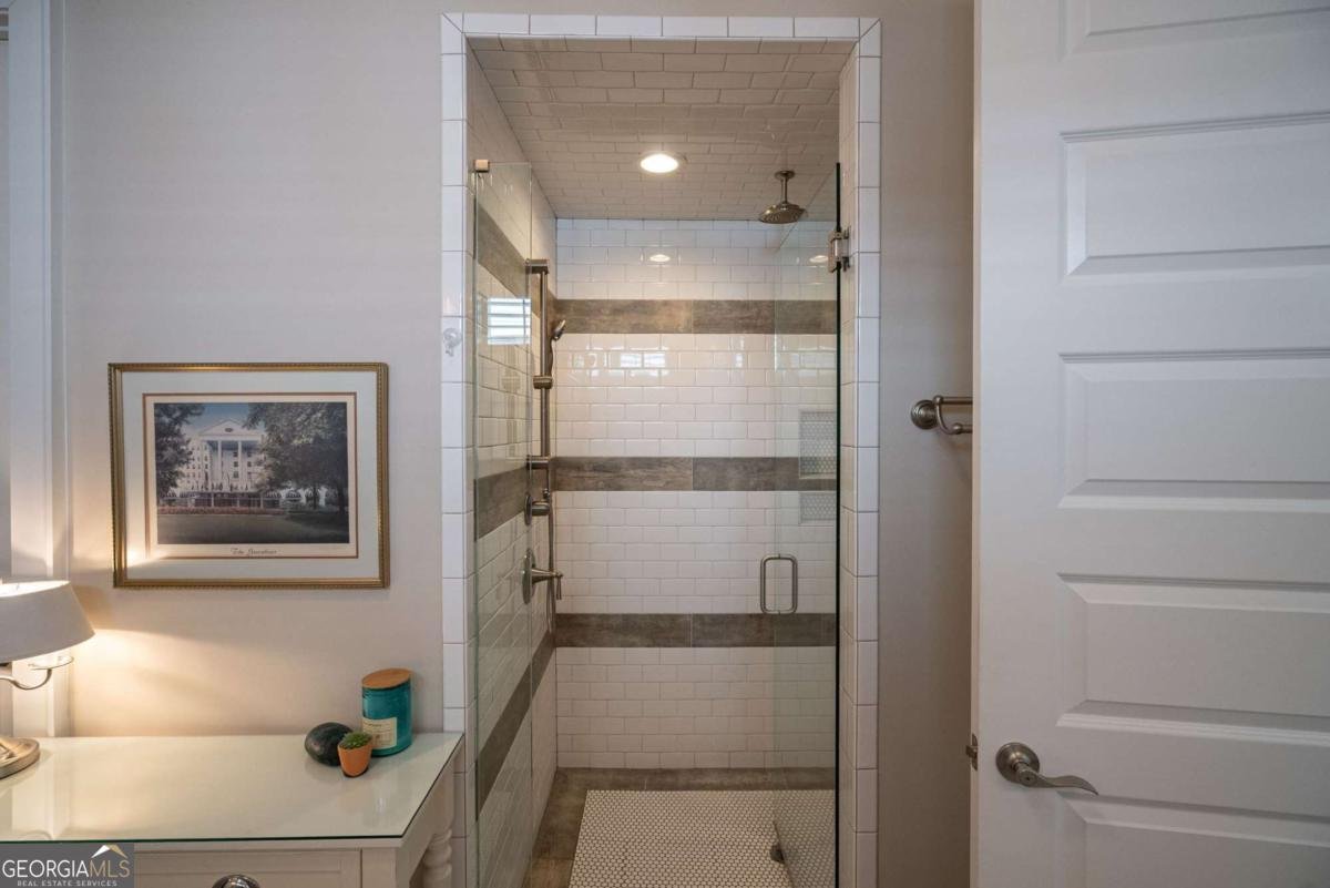 4082 Greenleffe Drive Statham - Photo 33