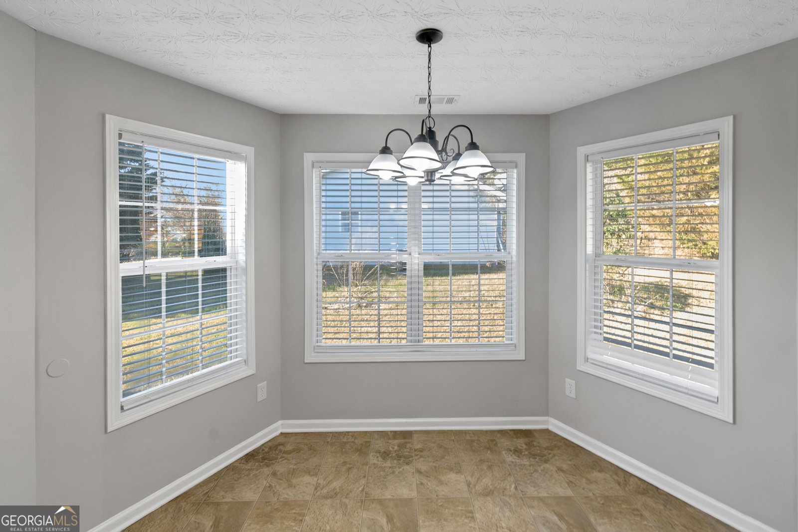 275 Hunters Trace Covington - Photo 13