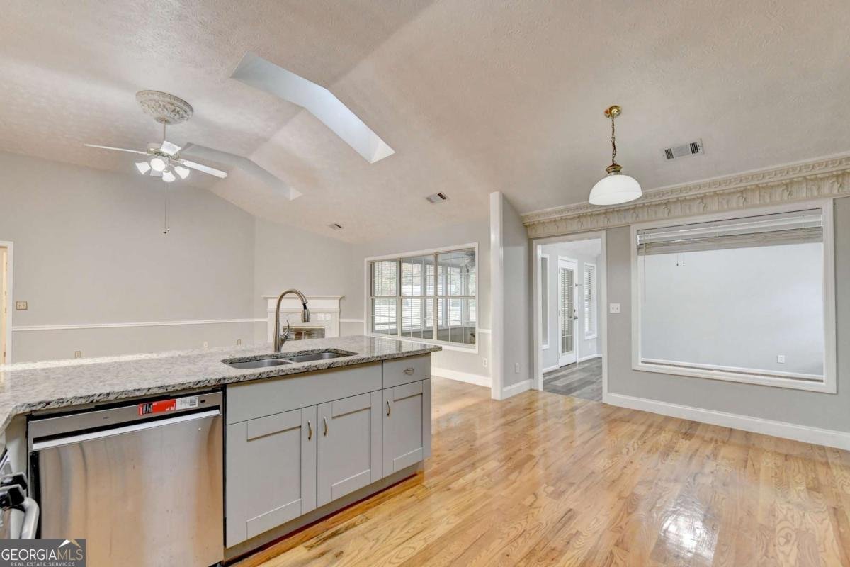 1075 Prestonwood Drive Lawrenceville - Photo 25