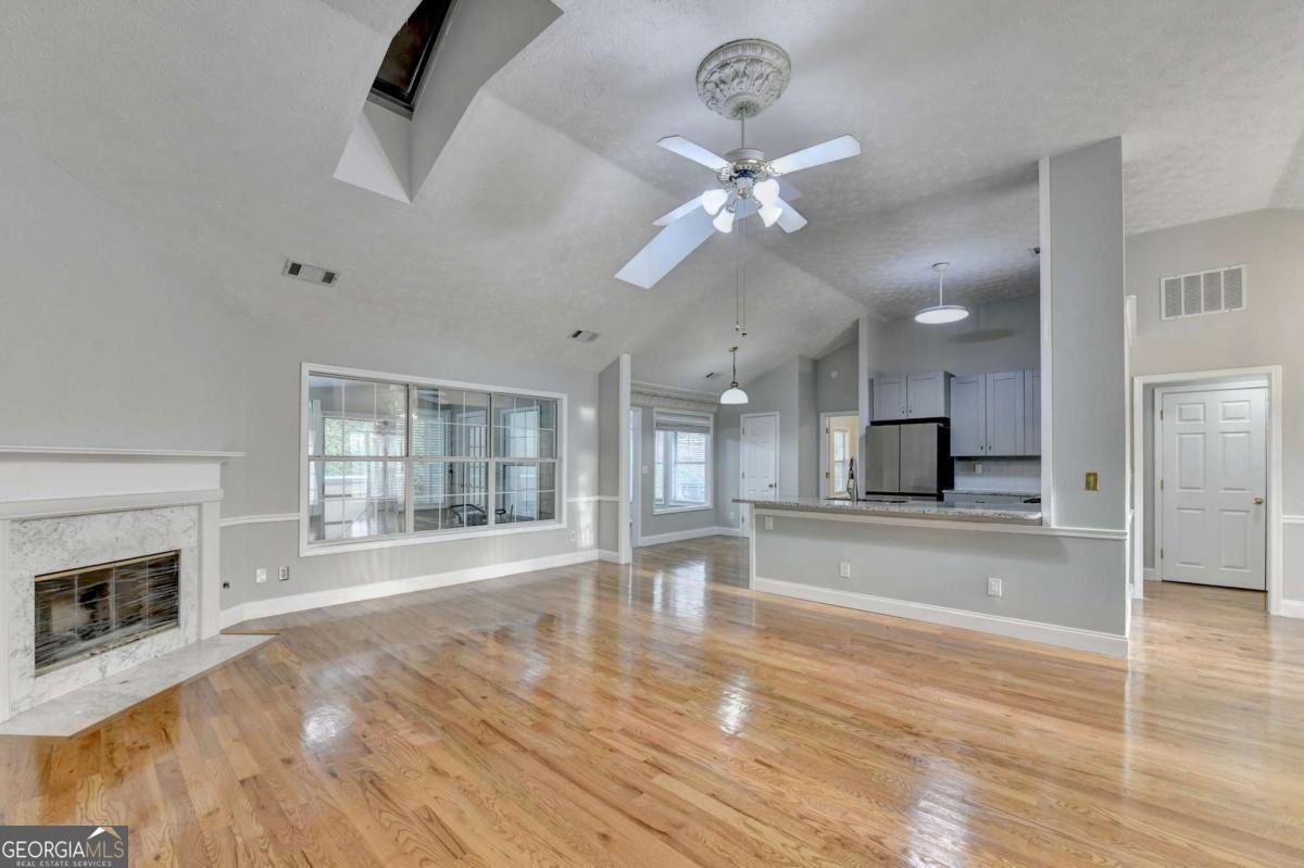 1075 Prestonwood Drive Lawrenceville - Photo 9