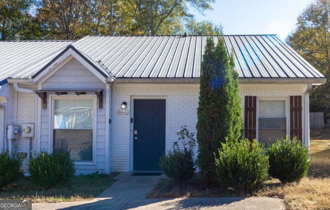 8662 Ashley Way Douglasville - Photo 1