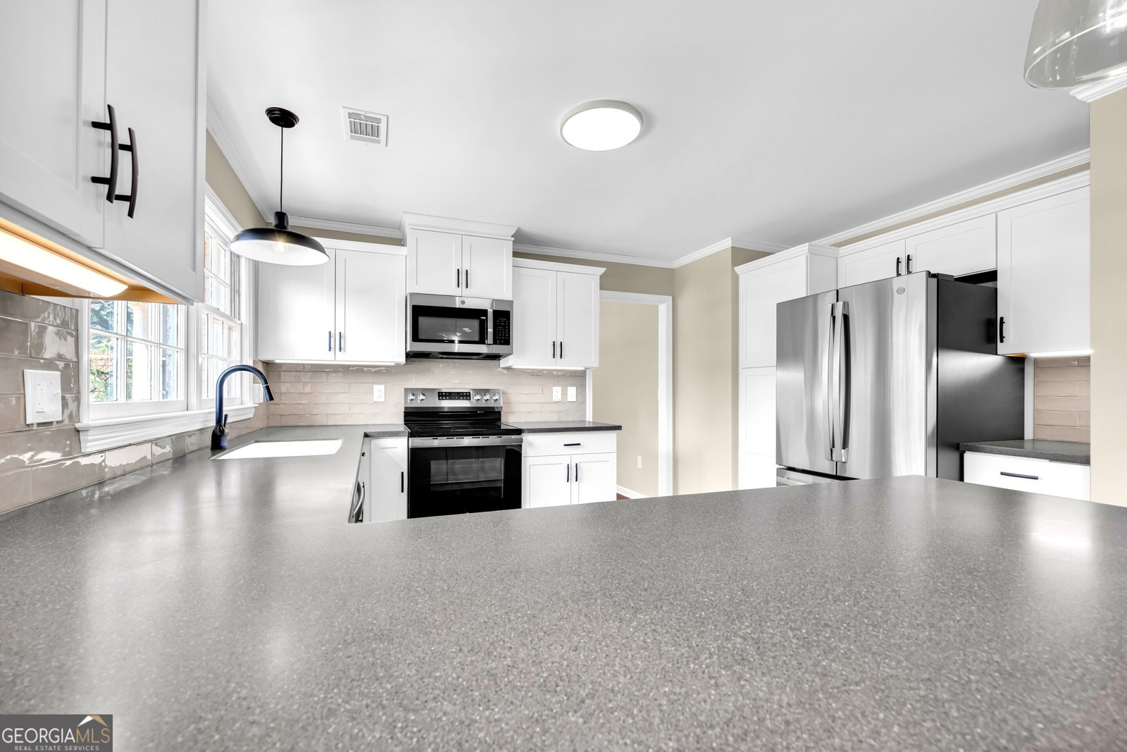 100 S Broad Street Bowman - Photo 11