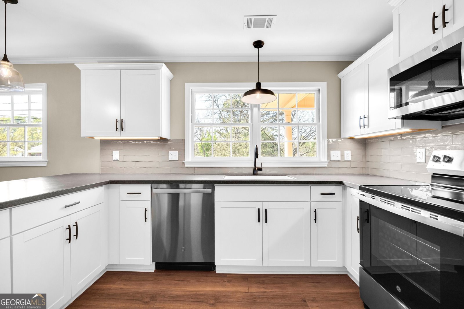 100 S Broad Street Bowman - Photo 13