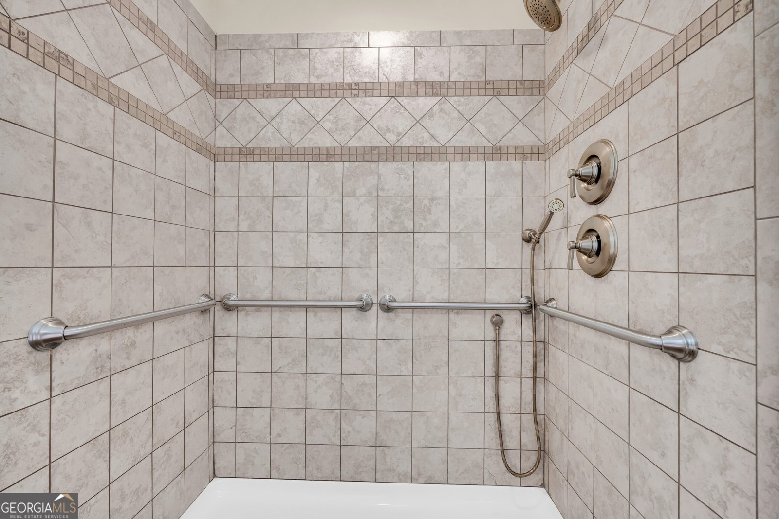 100 S Broad Street Bowman - Photo 36