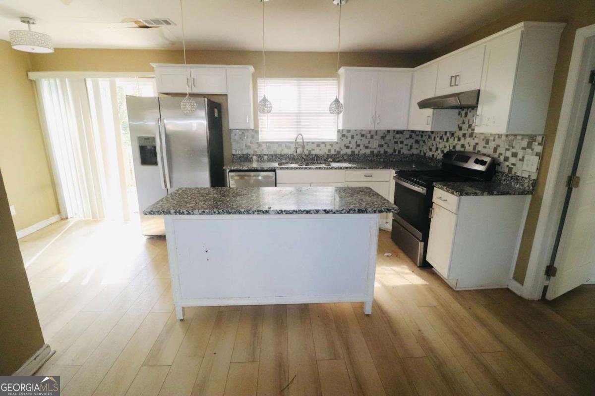 948 Lake Drive Court Stone Mountain - Photo 10