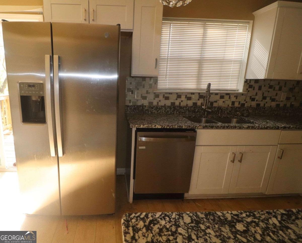 948 Lake Drive Court Stone Mountain - Photo 32