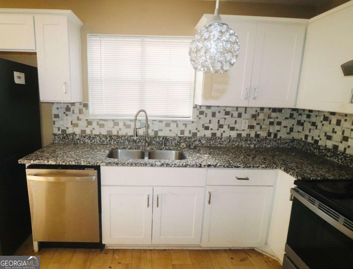 948 Lake Drive Court Stone Mountain - Photo 33