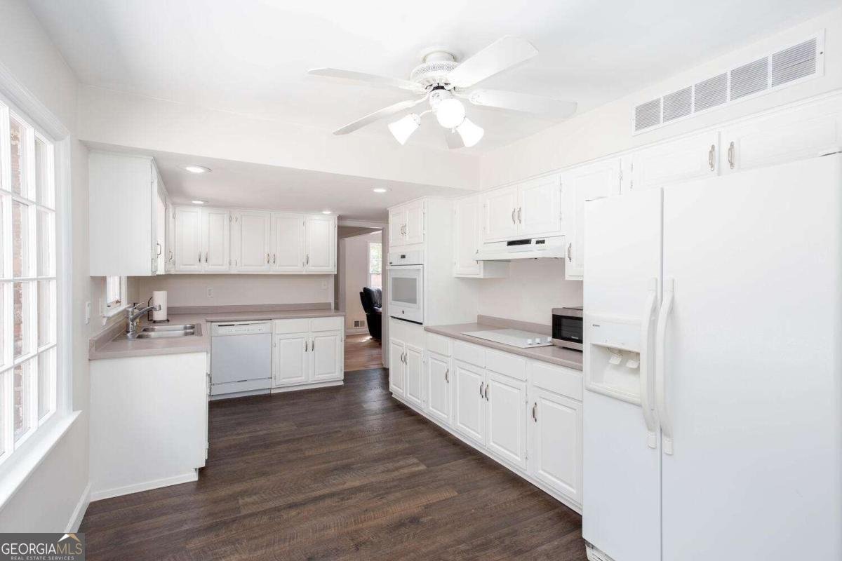 643 Grove Parkway Marietta - Photo 8