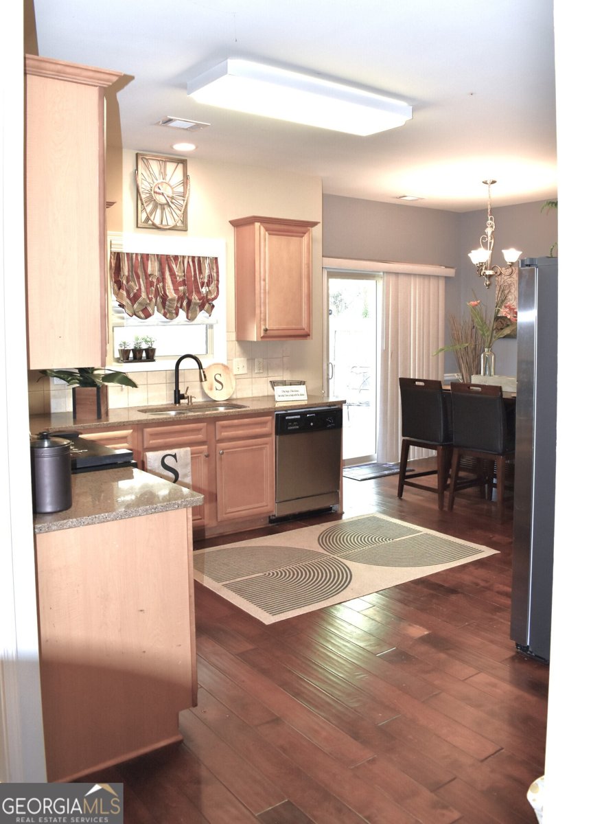 1226 Castleberry Drive Buford - Photo 6