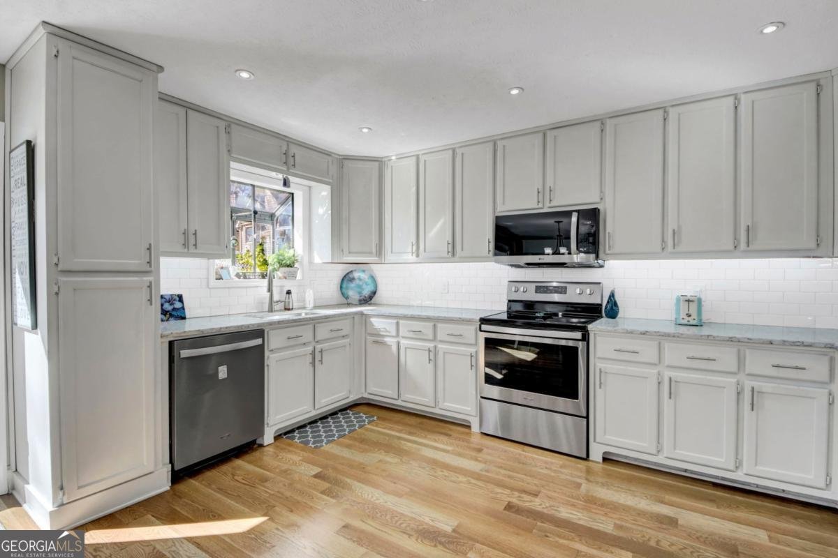 3420 Chattahoochee Road Cumming - Photo 11