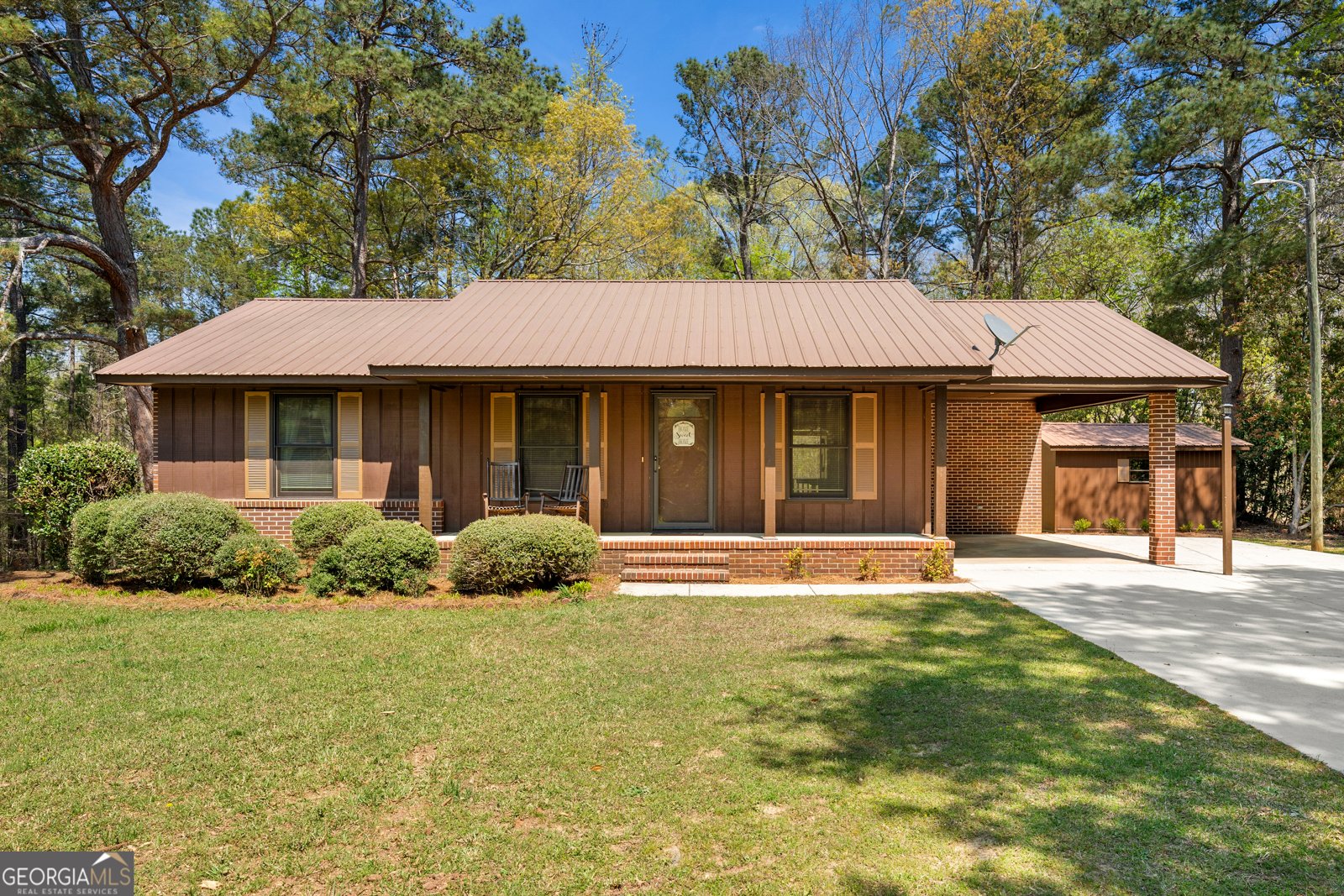1502 Cumming Drive Elberton - Photo 1