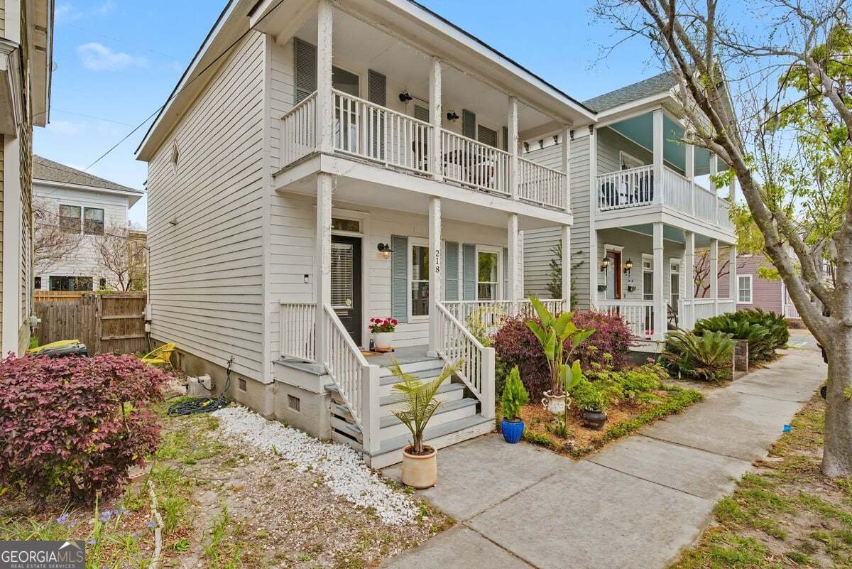 218 33rd Street Savannah - Photo 1