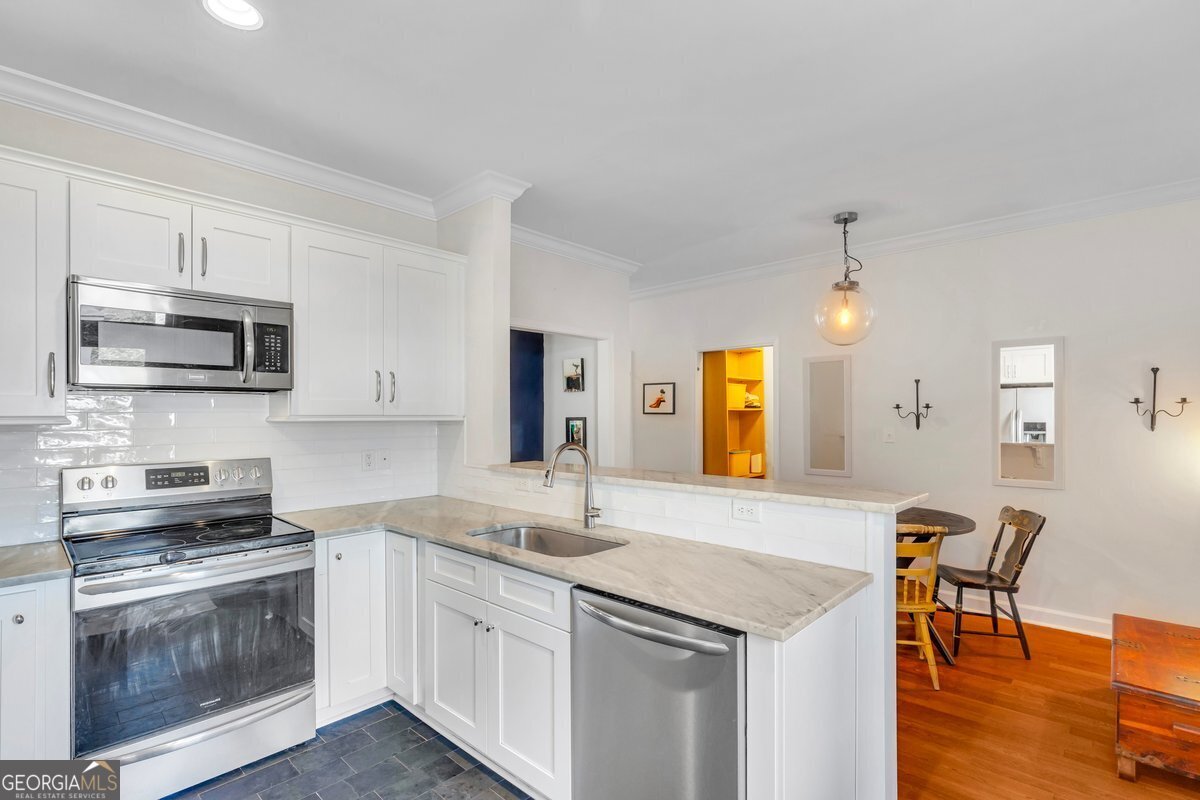 218 33rd Street Savannah - Photo 13