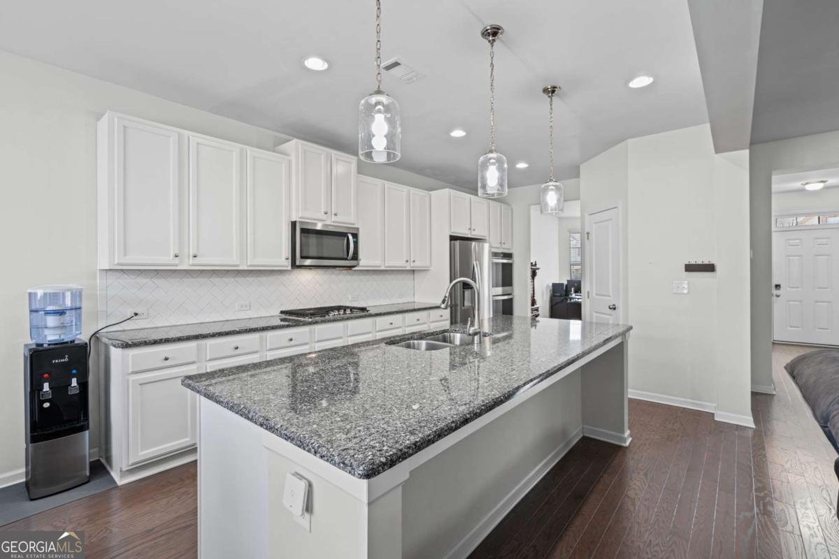 5470 Mirror Lake Drive Cumming - Photo 13