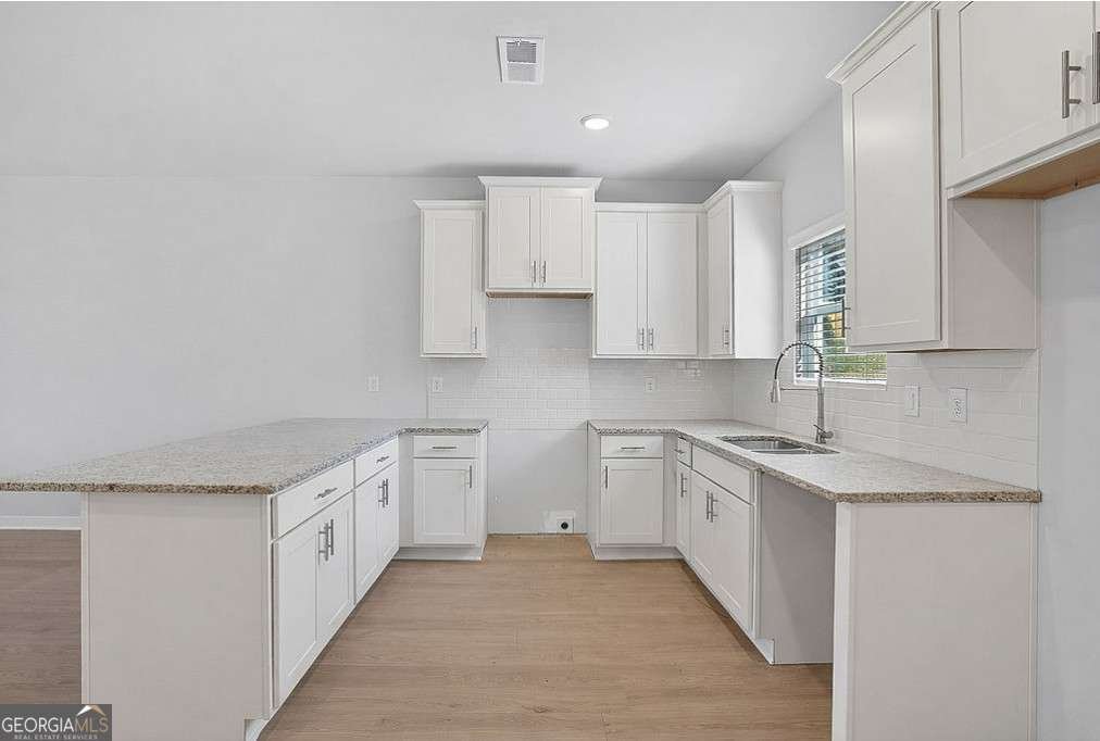 355 Dempsey Drive Fayetteville - Photo 9